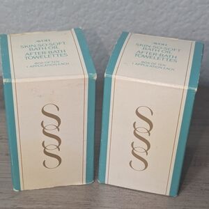 Avon skin-so-soft bath oil Towelettes -2 Boxes 9 Each Box